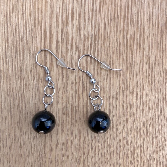 Dangly ball earrings - Picture 1 of 3